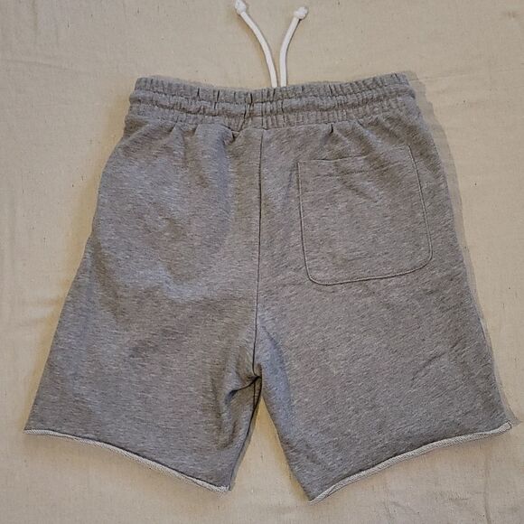 NWOT Girls H&M Sweat Shorts! - Picture 2 of 8